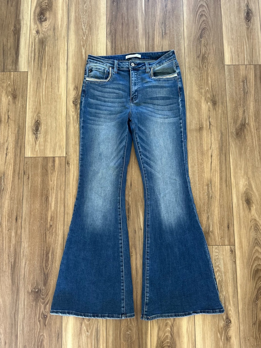 Kancan exclusively for Maurice’s women’s flare jeans size 29